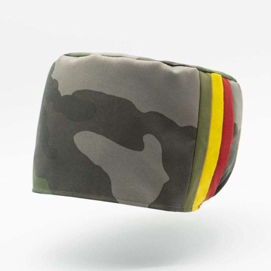 Chapeau Rasta sans visière en camouflage militaire de l'Armée Française et bande vert jaune rouge sur le coté. Doublure intégrée