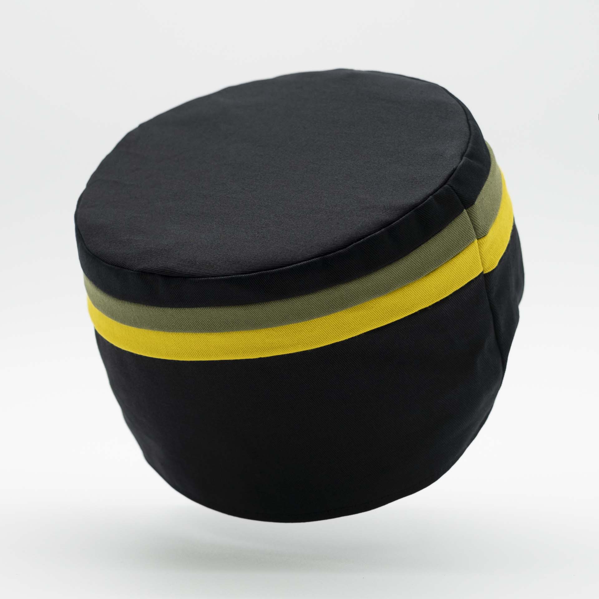 Rasta hat without visor in black cotton with two thin yellow and green stripes on the top of the tam Jamaica colors