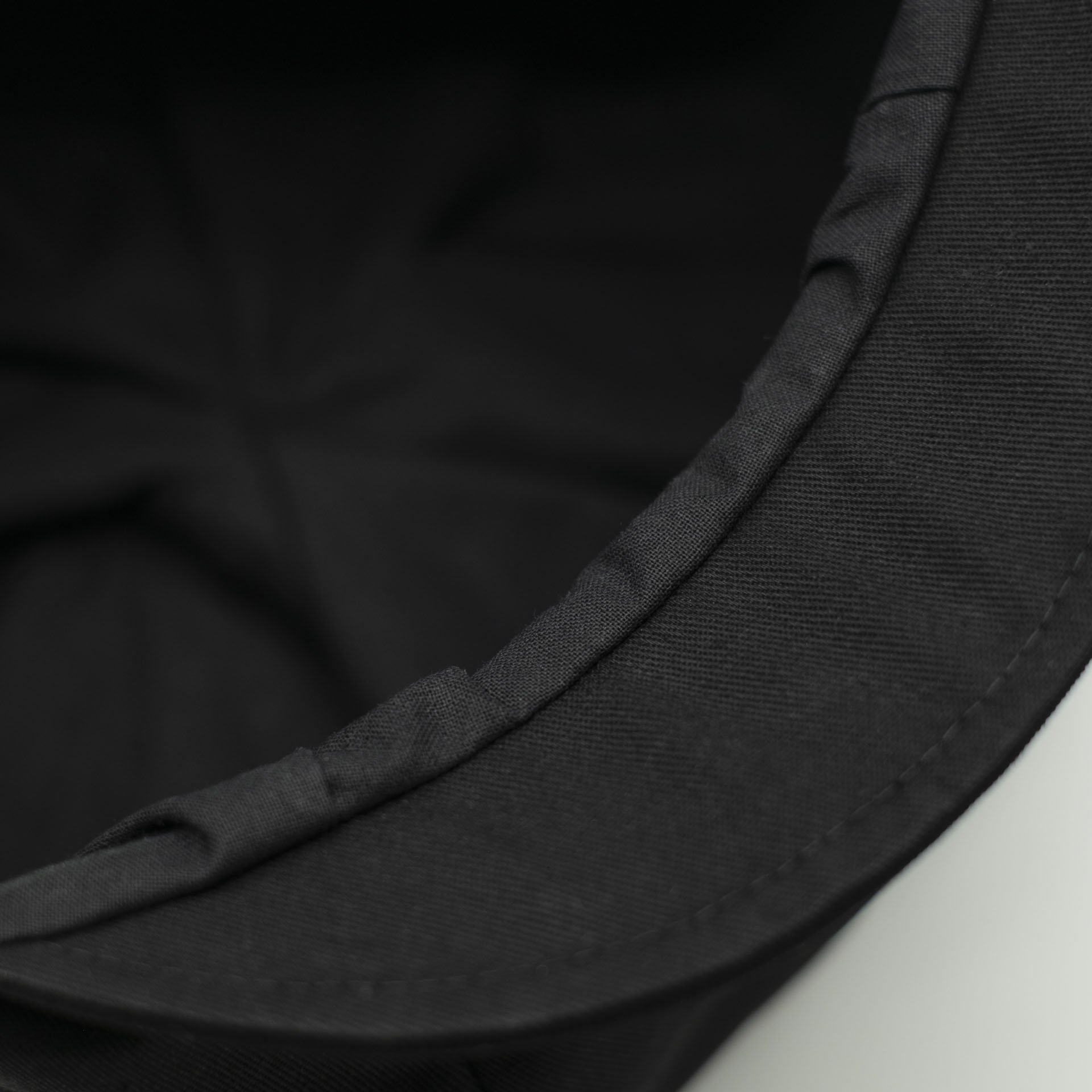 Chapeau Rasta noir brodé pour dreadlocks Ankh