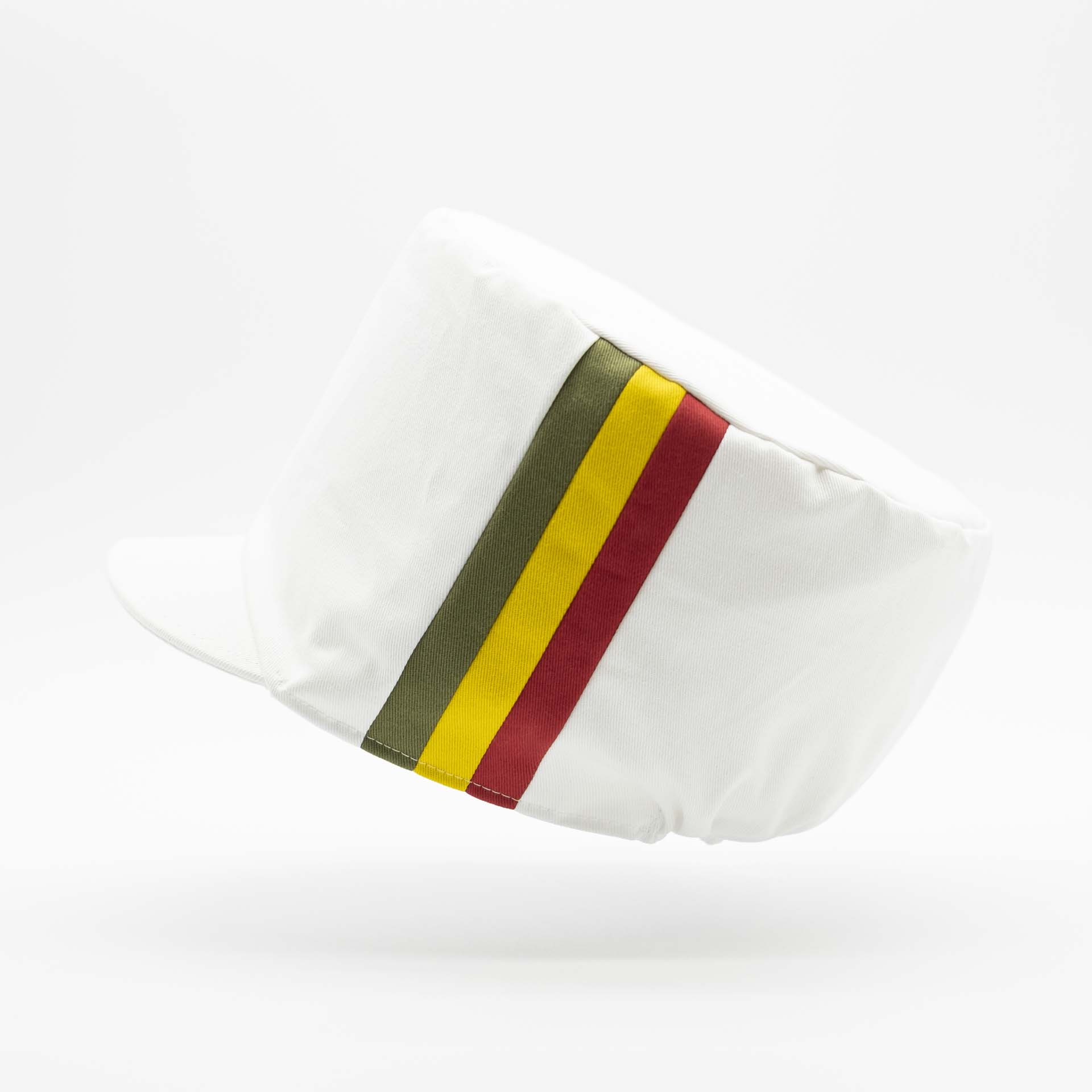 Rasta hat with visor for dreadlocks in white cotton with three stripes green yellow red on one side of the hat and white lining