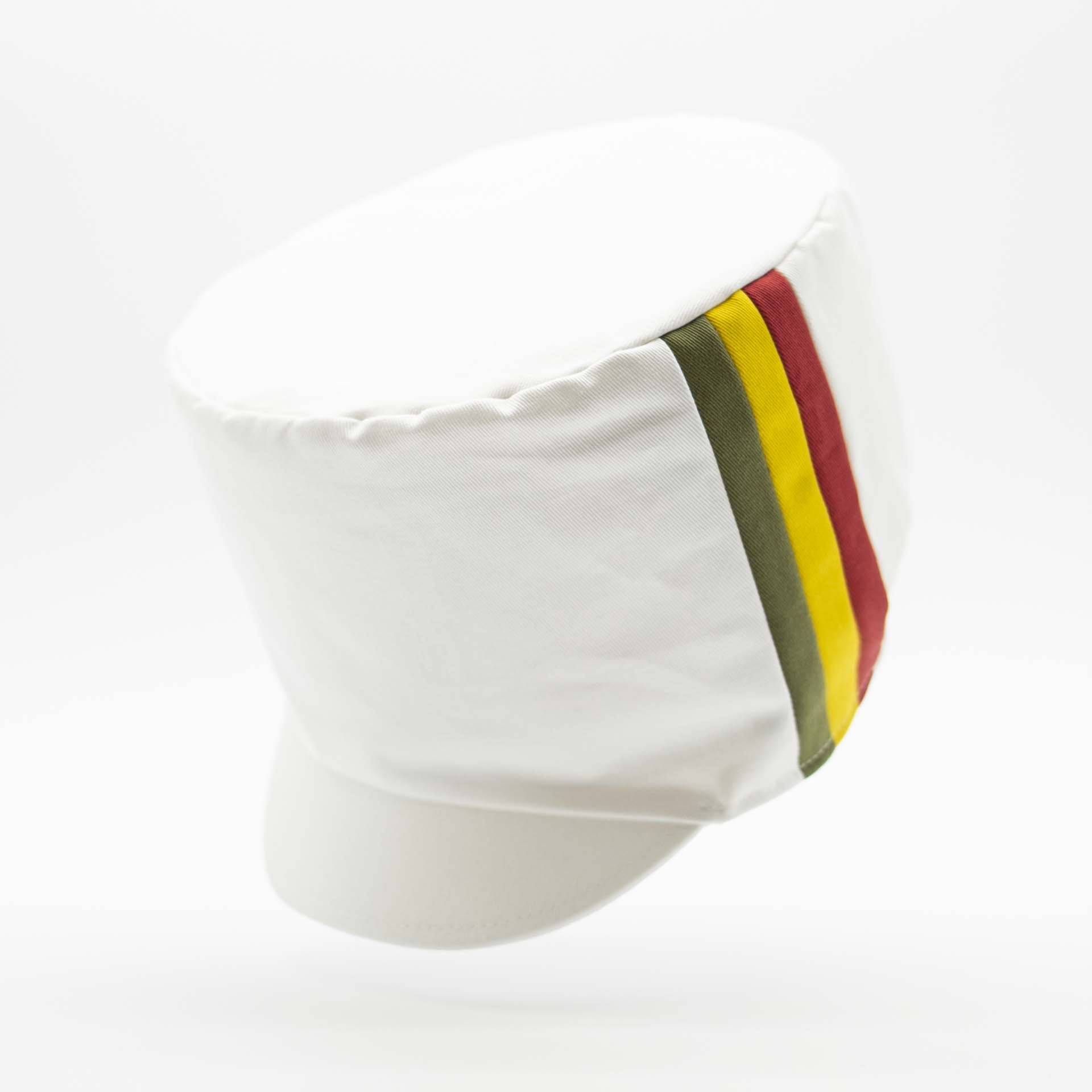 Rasta hat with visor for dreadlocks in white cotton with three stripes green yellow red on one side of the hat and white lining