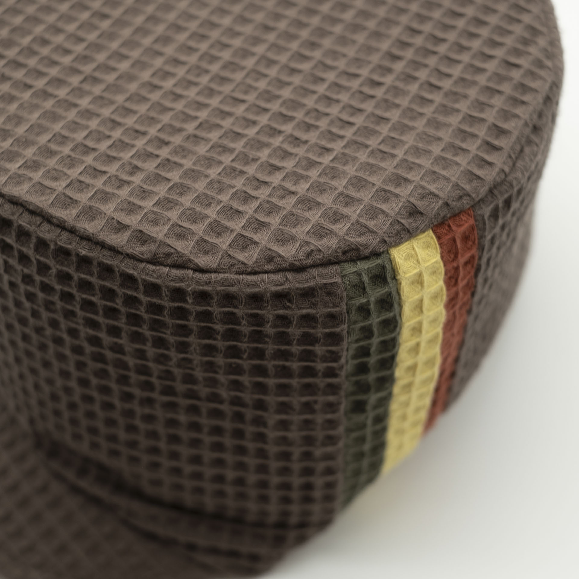 brown rasta dreadlocks cap in waffle cotton with red gold green stripe