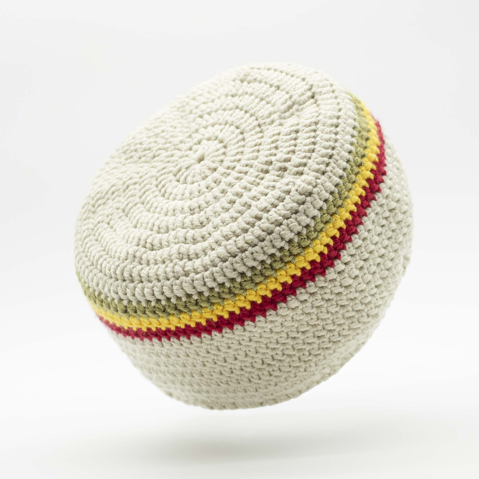 Beanie Rasta for dreadlocks in cream color 3 thin stripes green yellow and red on the top of the hat