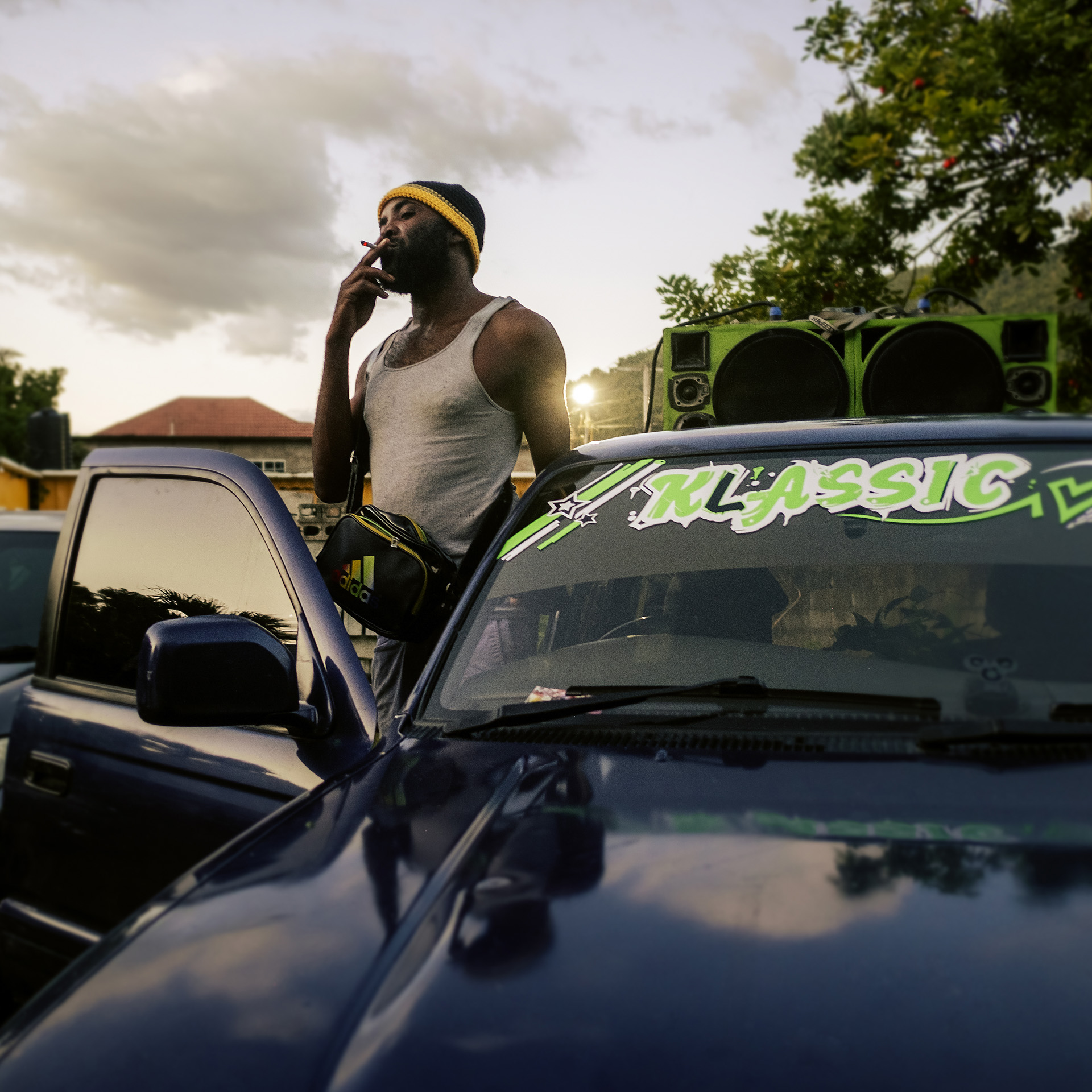 Rasta portant un chapeau en laine Dreadlocks Nation